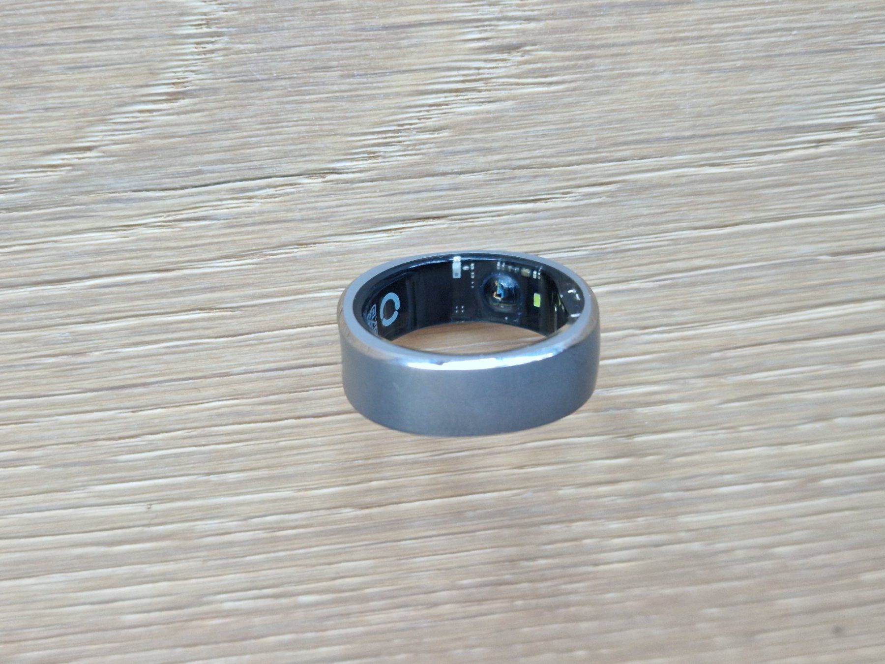 Anelli: RingConn Smart Ring Gen 1 Silber Grösse 9 inkl. Ladecase – Usato da Gossau SG venduto da Sev7ven 4