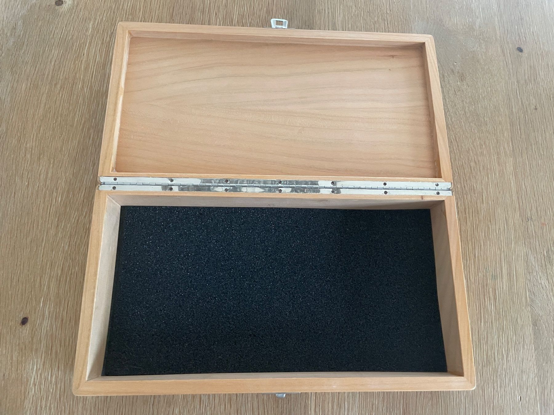 Schmuckkästen: Boîte en bois clair avec intérieur mousse neuve – Neu (gemäss Beschreibung) aus Grandval von Deutes02 2