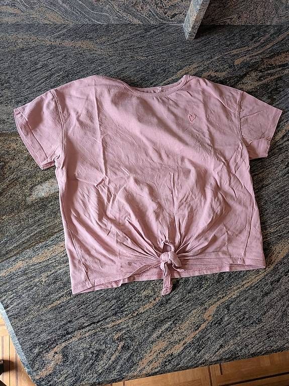 Lotti di vestiti: Lot de 5 t-shirts  – Usato da Monthey venduto da ari_6vkp 1