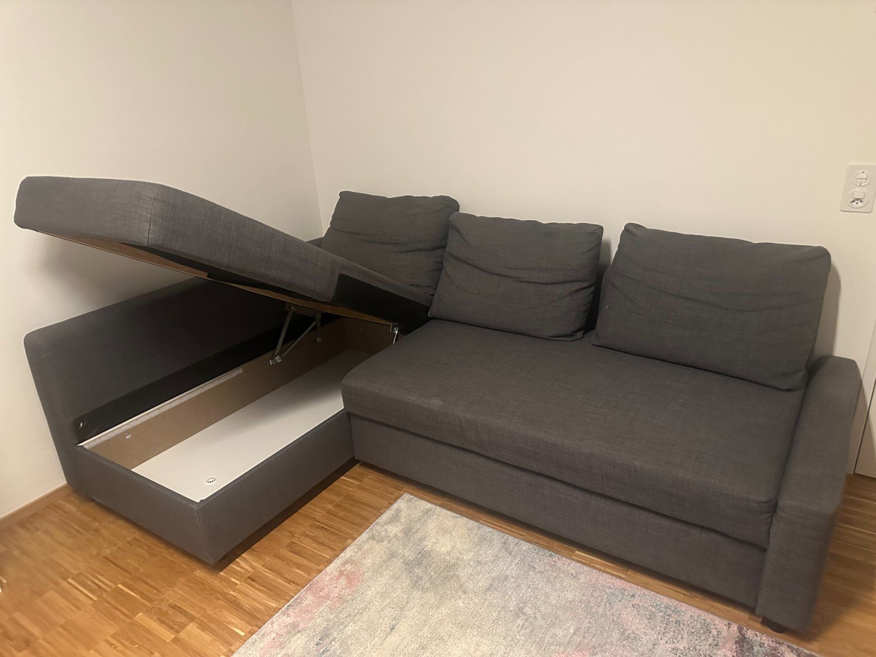 Divani: IKEA Corner sofa-bed with storage, Skiftebo dark grey – Usato da Zürich venduto da zac_y99h 2