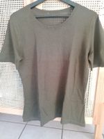 Olivgrüner Kurzarmpullover