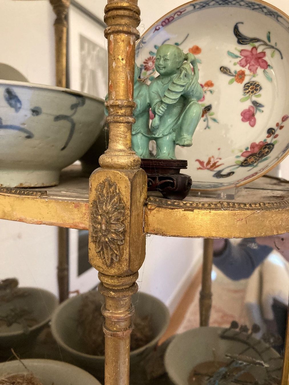 Scaffali: WUNDERSCHÖNE ETAGERE, ENGLAND, 110 x 45 cm, BLATTVERGOLDET – Usato da Zürich venduto da kostbares 3