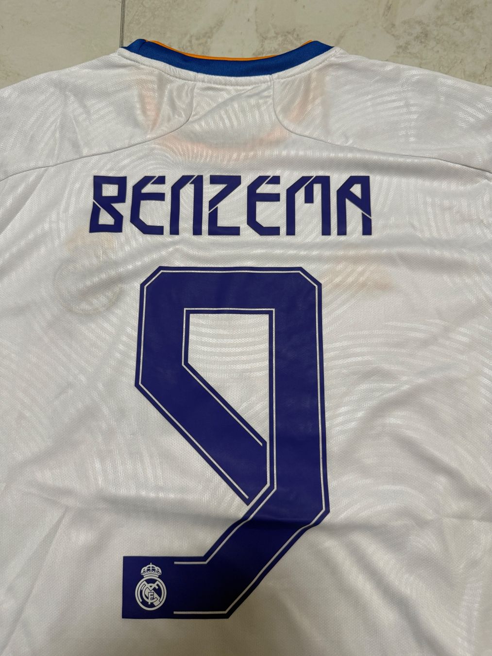 Canottiere & Pantaloni: Real Madrid Trikot Benzema #9 – Nuovo (secondo la descrizione) da Bronschhofen venduto da leo_99hp 5