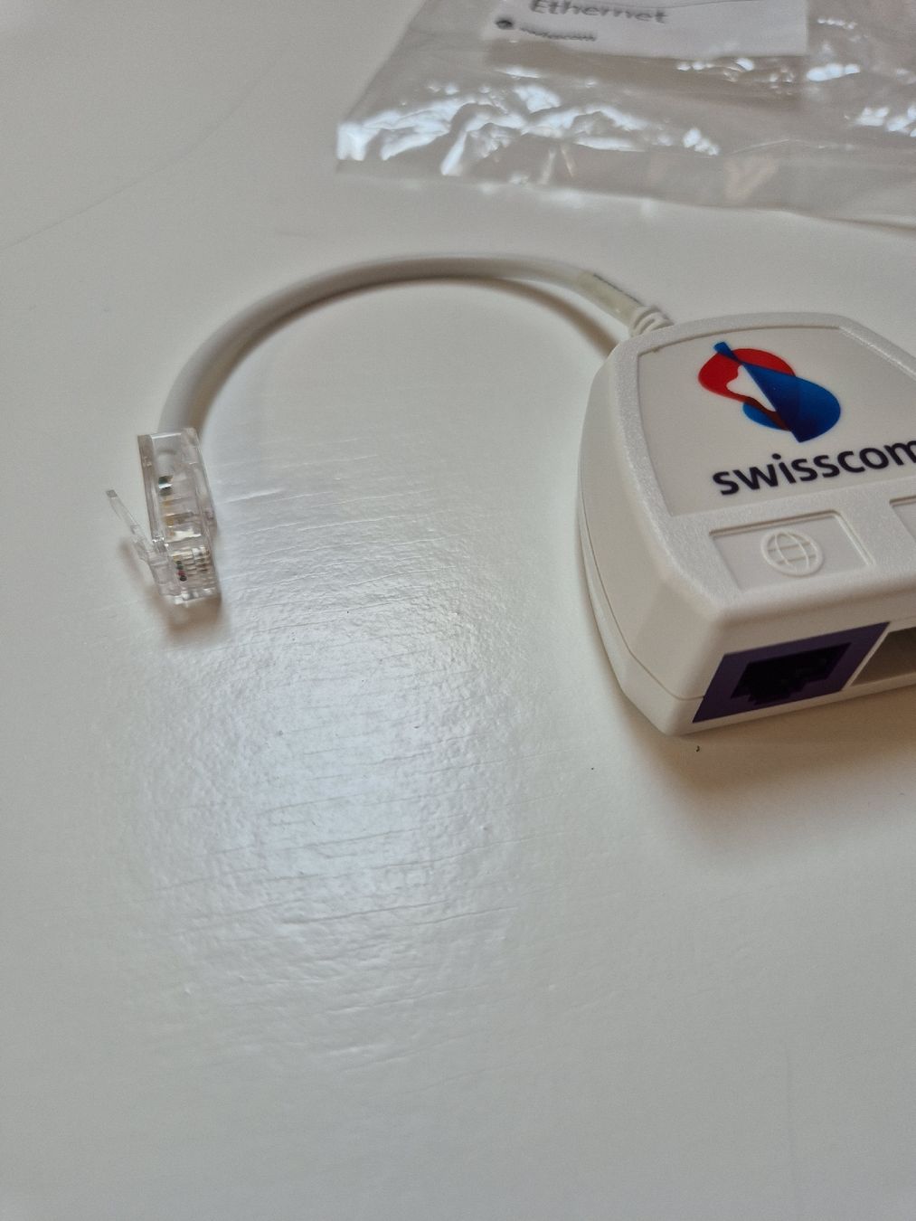 Unità & Adattatore: Swisscom Ethernet-Adapter, neu und originalverpackt – Nuovo (secondo la descrizione) da Goldach venduto da nikkaaa 4