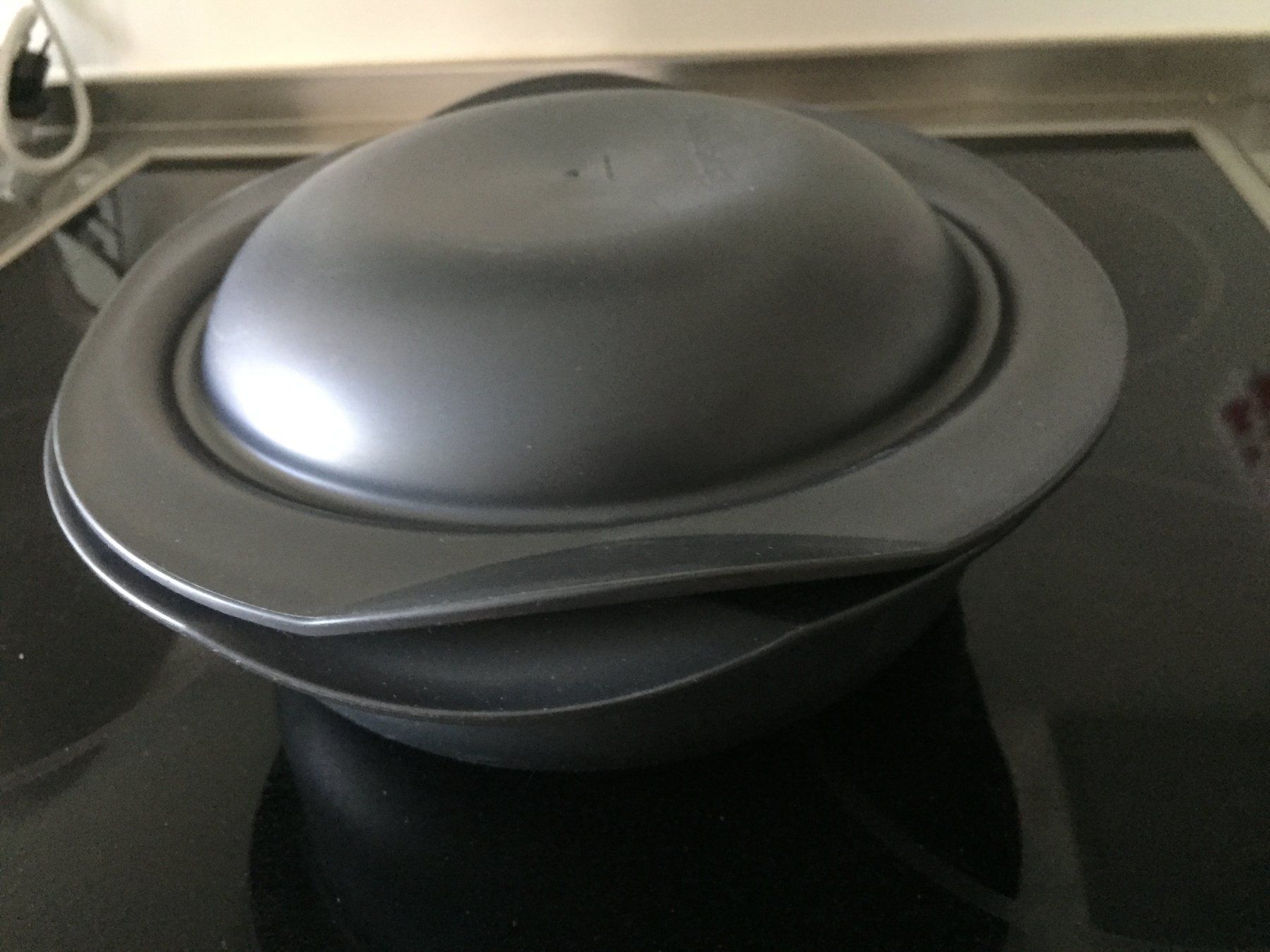 Tupperware Backformen: Ultra Pro 2 Liter Tupperware – Gebraucht aus Winterthur von delfin1314 1