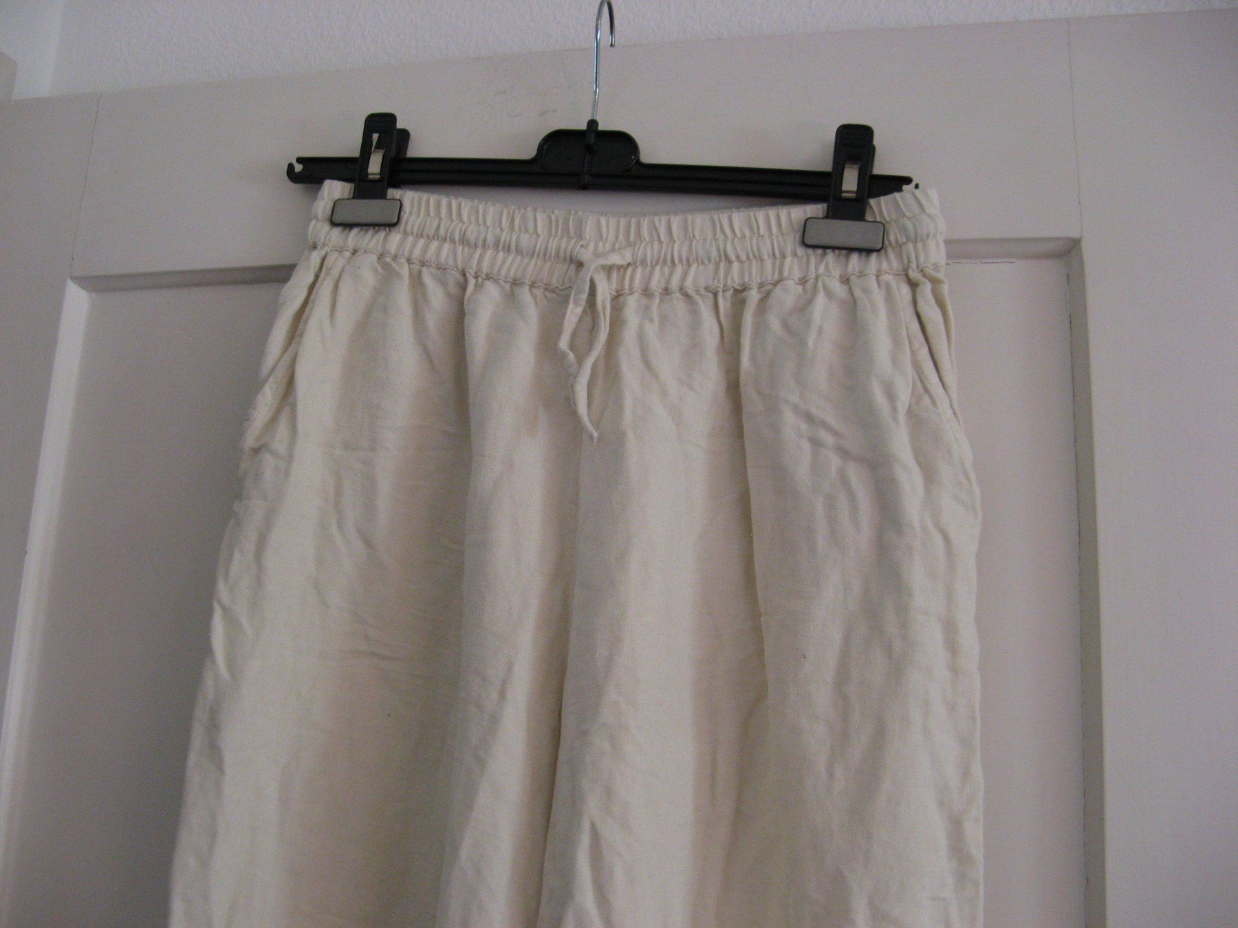 Na-kd Pantaloni: beige Sommerhose Na-kd Gr. 36 – Usato da Zürich venduto da apil 1