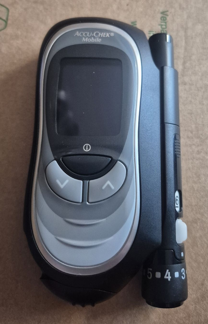 Attrezzature mediche: Accu -Chek Mobile – Usato da Winznau venduto da Diabetes 2