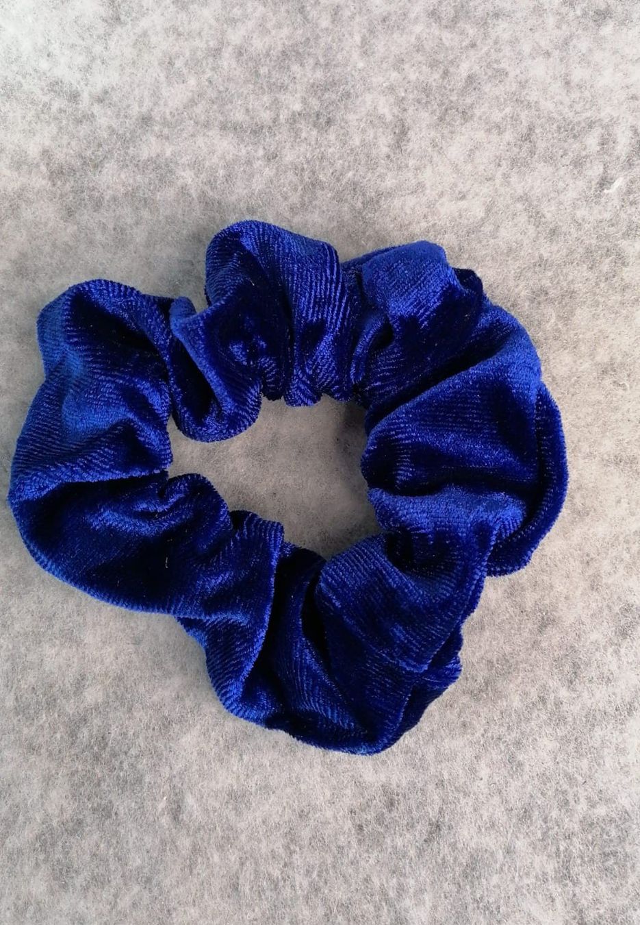 Accessori per capelli: Scrunchie /Haargummi aus Samt – Nuovo (secondo la descrizione) da Grächen venduto da Hel7890