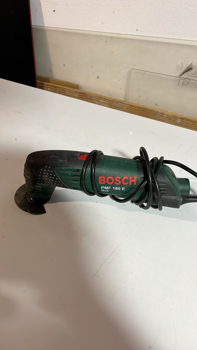 Alle Werkzeuge: Bosch PMF 180 E Multi-Tool – Vielseitig einsetzbar! – Gebraucht aus Zofingen von Flo5