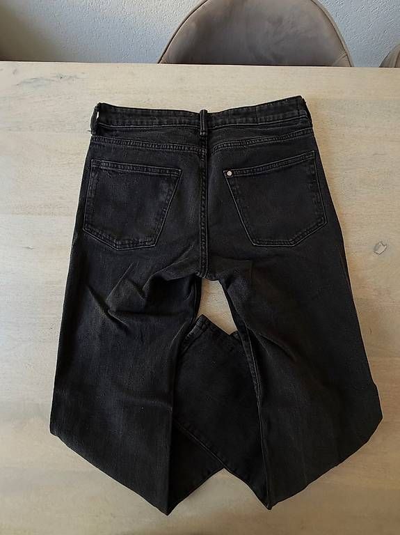 Jeans: Jean noir H&M  taille 30/32  coupe straight / regular – Usato da Lausanne venduto da ila_pz5z 2