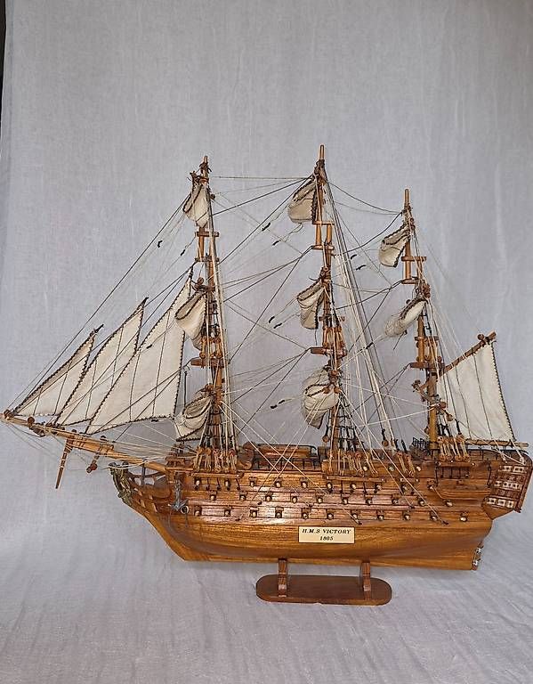 Kit di modellismo & Modellini statici: Schiffsmodell HMS Victoriy 1805 – Usato da Pfäffikon ZH venduto da sandrapeet