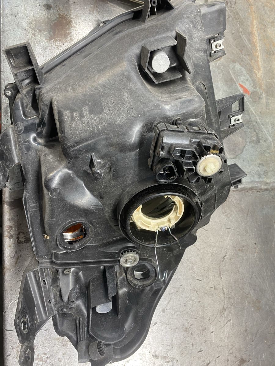 Fari: Ford Ranger Scheinwerfer  – Usato da Rengg venduto da ili_y8wq 3