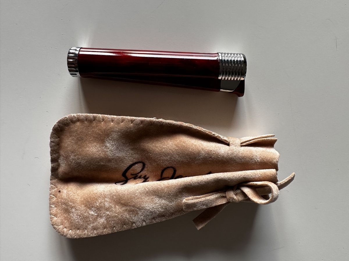 Accendini: Red Lighter – Nuovo e nell'imballaggio originale da Epalinges venduto da Lily2006 2