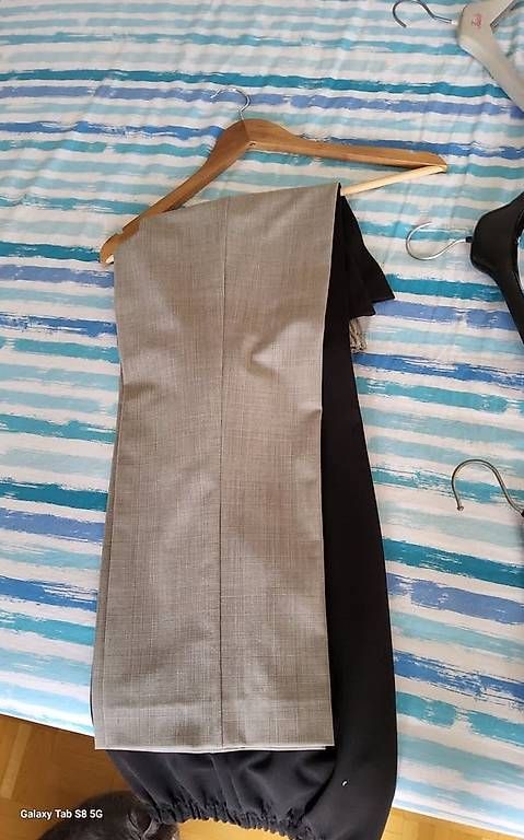 Pantaloni: Pantaloni donna taglia S e M – Usato da Cadro venduto da Inuit71 4