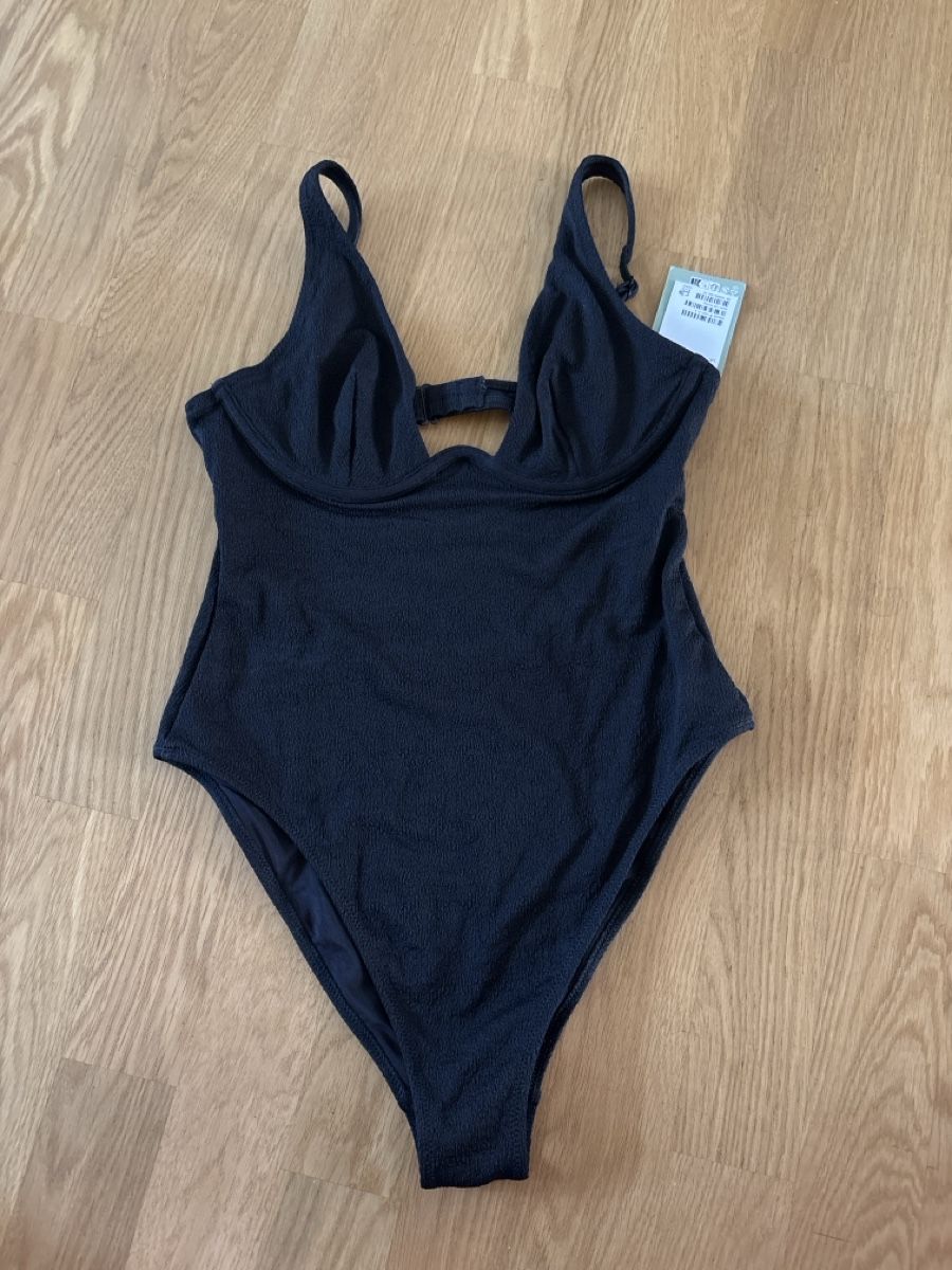 H&M Costumi da bagno & Bikini: Schwarzer Badeanzug H&M Gr. 40 neu – Nuovo e nell'imballaggio originale da Rünenberg venduto da ZwergLi100