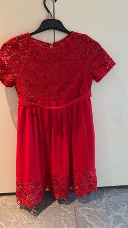 Schönes Mäd.kleid rot 9J.
