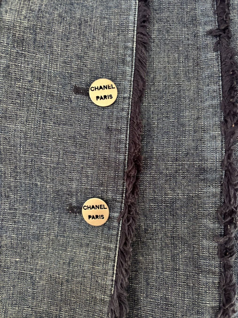 Chanel Top: CHANEL Denim top 34 F – Nuovo (secondo la descrizione) da Herrliberg venduto da mayfi 3