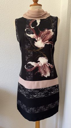 Rinascimento Élégante Robe Noire/Rose T. S