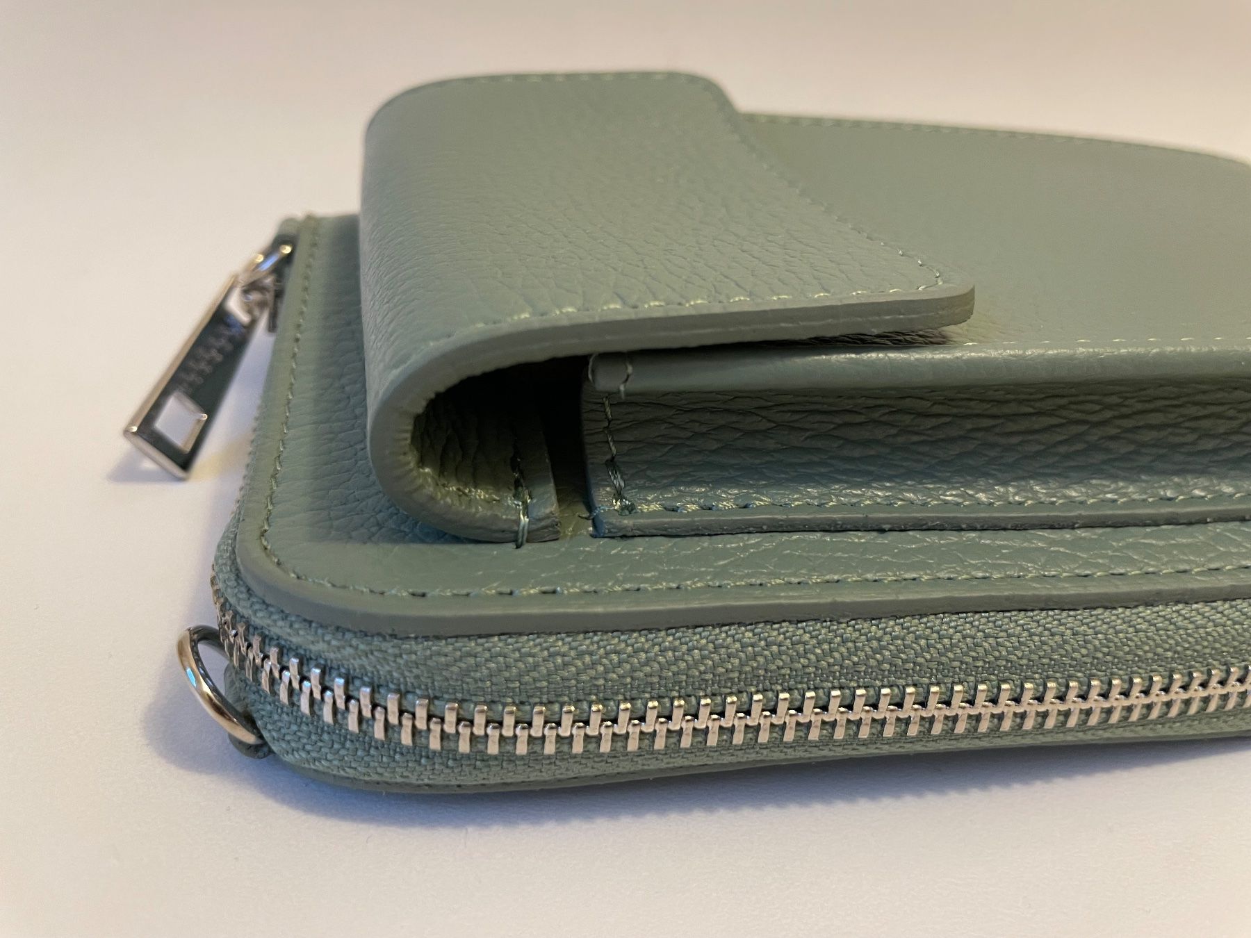 Borse da donna: Umhängetasche/Handytasche mit Gurt – Nuovo (secondo la descrizione) da Zürich venduto da Joba-Sell 1