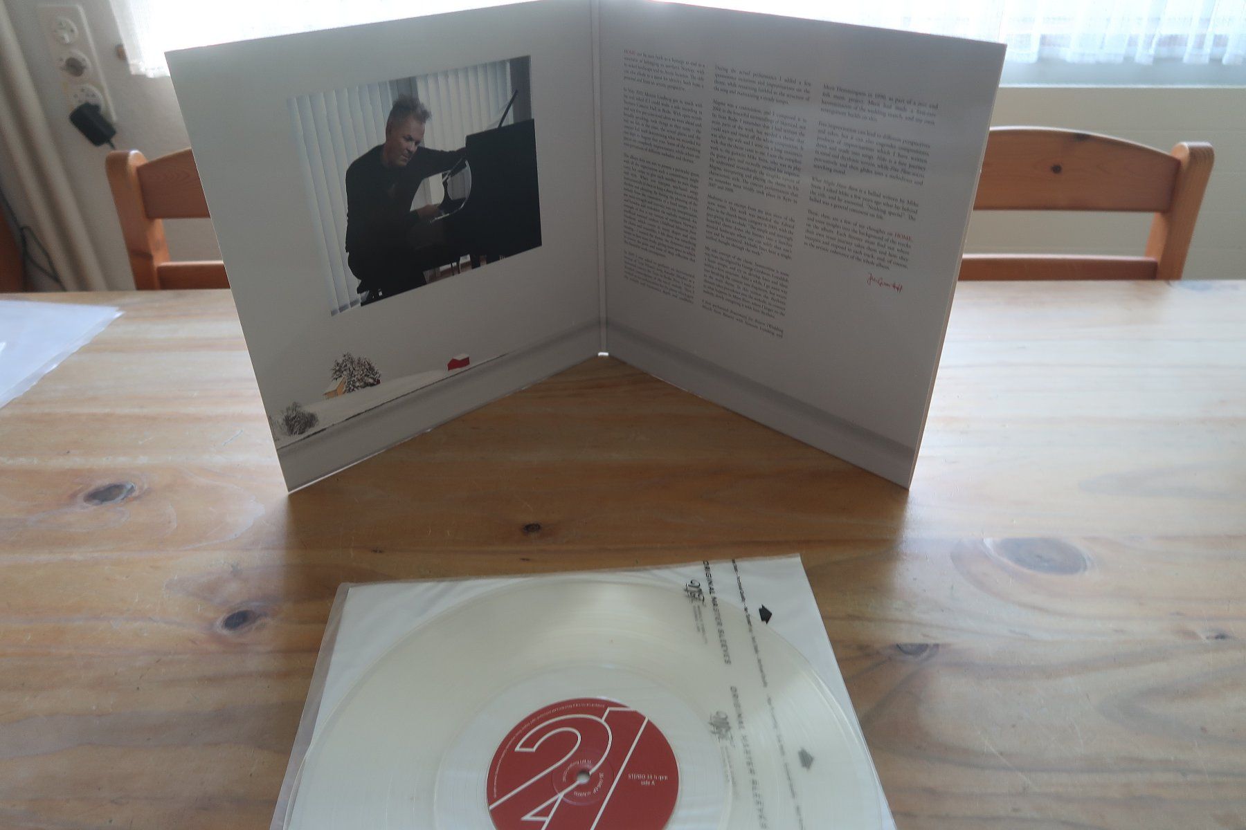 Dischi in vinile: JAN GUNNAR HOFF - HOME - CLEAR 180gr VINYL LP – Usato da Basel venduto da Patiscat 4