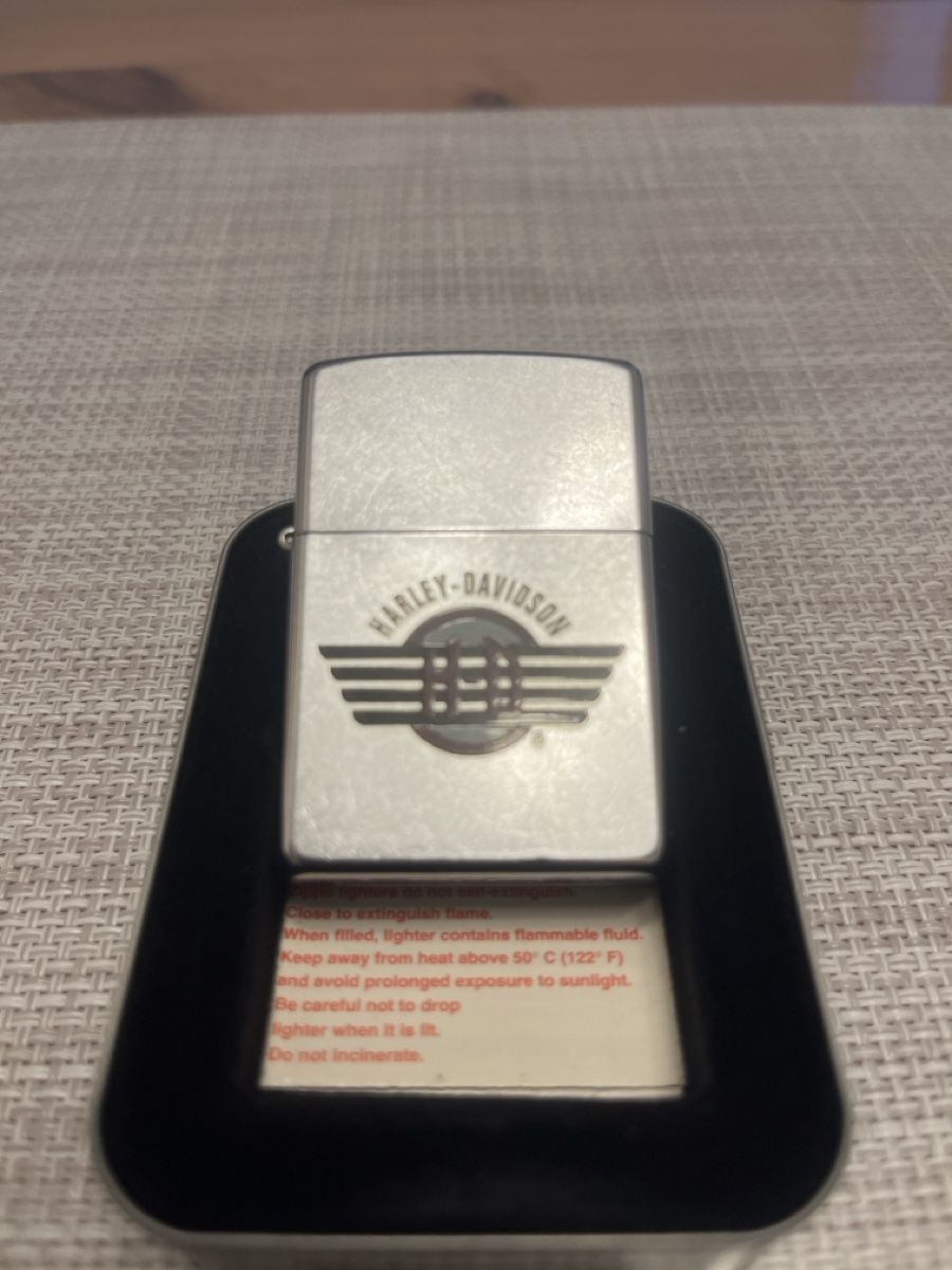 Zippo Accendini: Original Zippo Feuerzeug Harley Davidson, – Usato da Bassersdorf venduto da VERO-EN