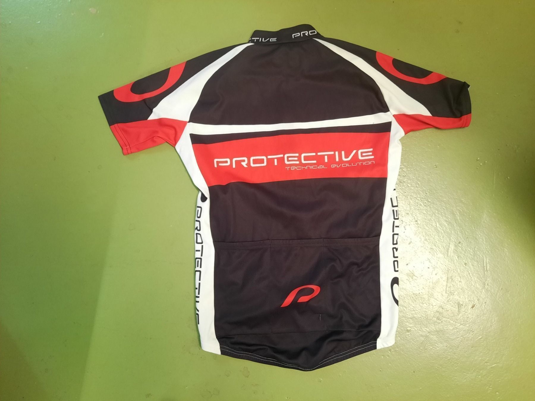 Canottiere & Pantaloni: Velotrikot – Usato da Niederglatt ZH venduto da Bobsli 1