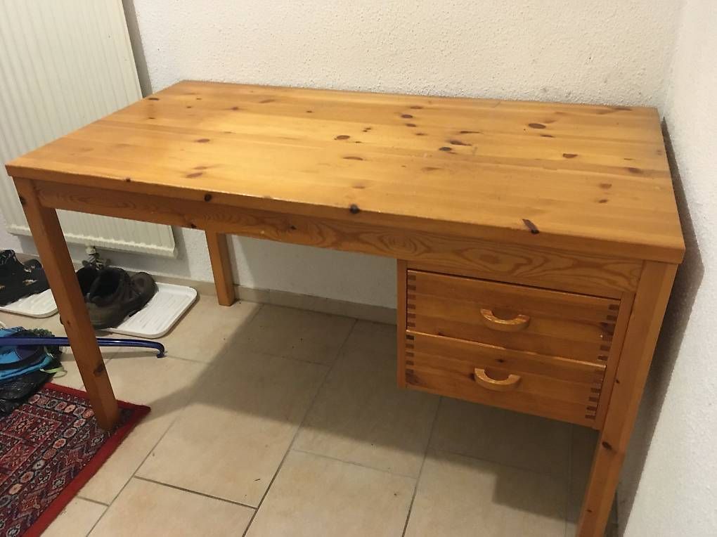 Schreibtische: Schreibtisch aus Kiefer – Gebraucht aus Zürich von BuenosAires03 1