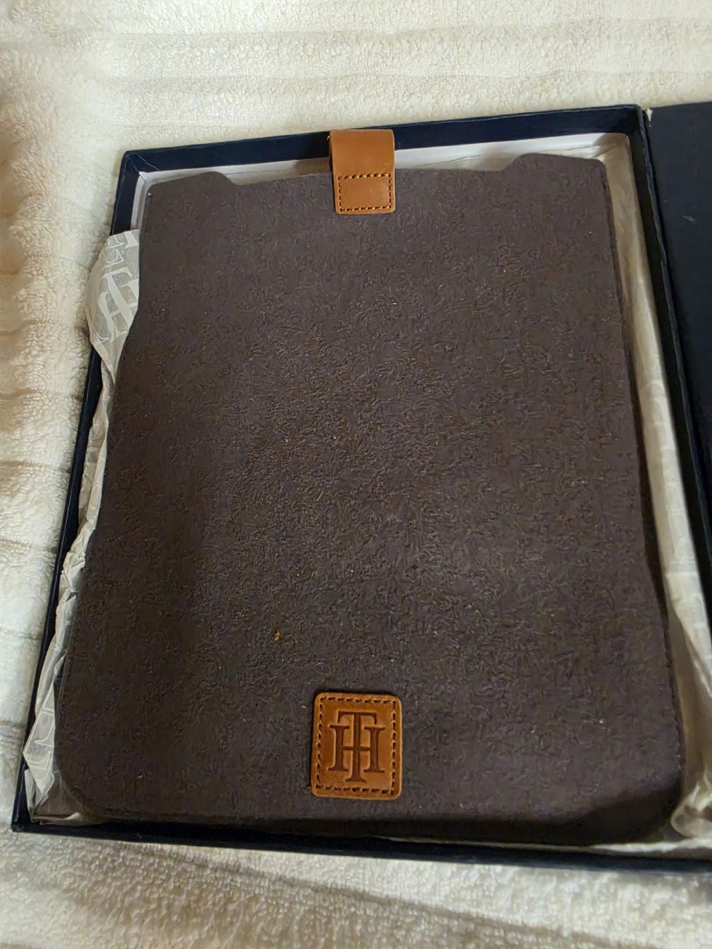 Tablet PC: Schutzhülle Leder Tommy Hilfiger neu mit Box – Nuovo (secondo la descrizione) da Ebikon venduto da bagija 1