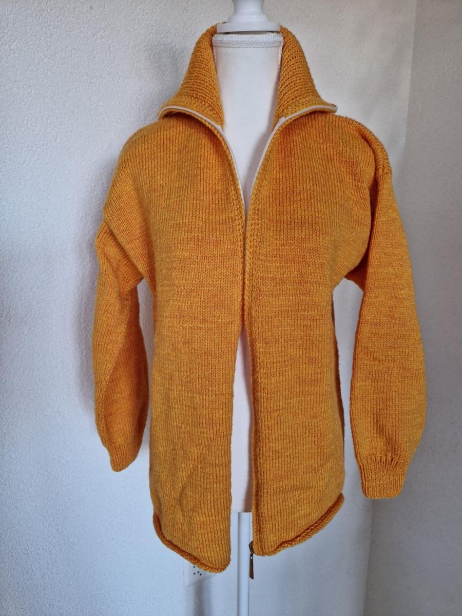 Jacken: Handgestrickte Strickjacke, orange – Neu (gemäss Beschreibung) aus Hittnau von Katzenherz 1