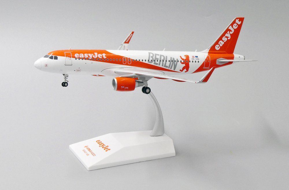 Easyjet Kit di modellismo & Modellini statici: A320 EasyJet - Berlin – Nuovo e nell'imballaggio originale da Morges venduto da iljamuromez 3