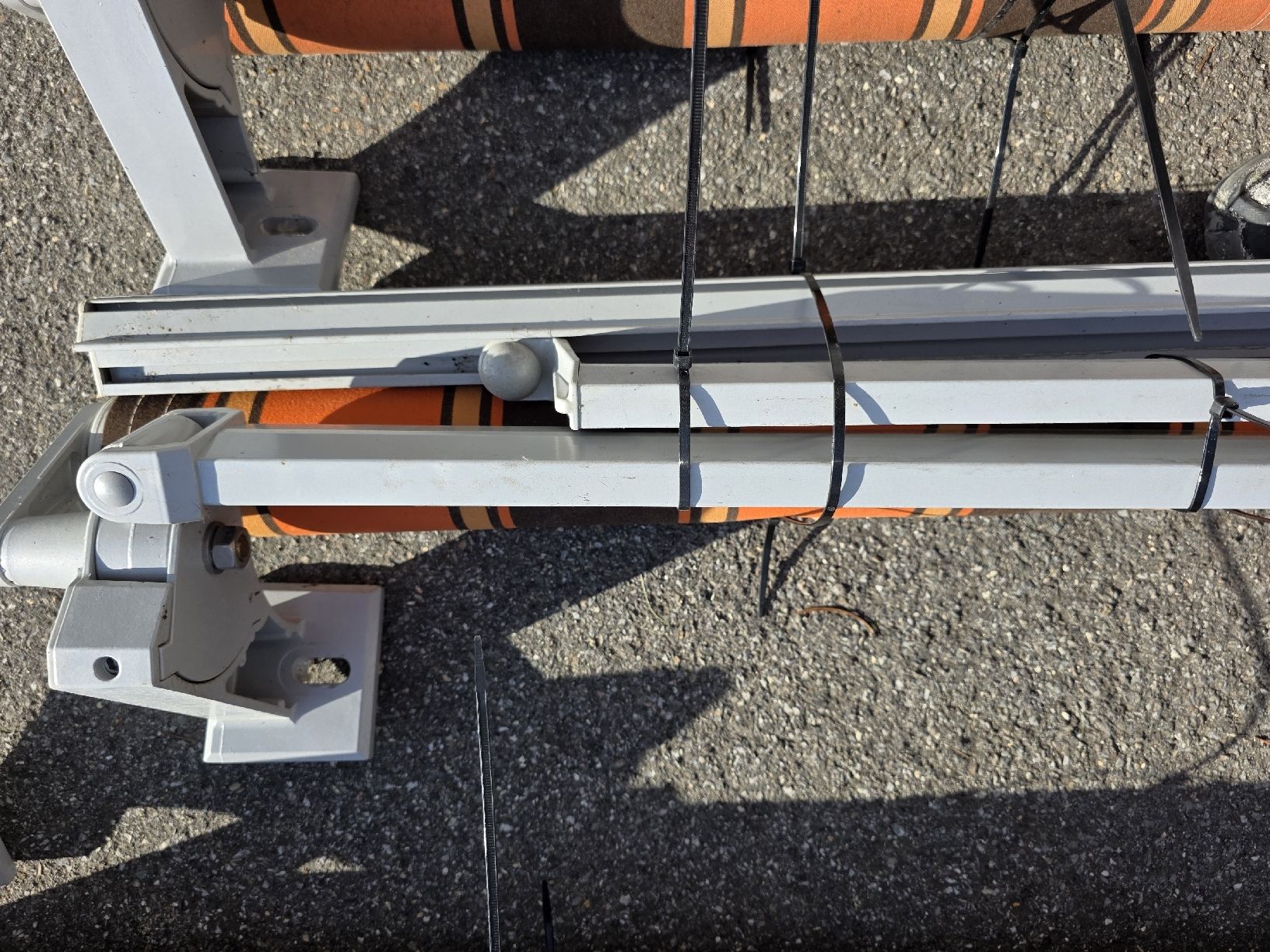 Stobag Markisen: STOBAG Sonnenstore – Gebraucht aus Rothenthurm von kop_v9 2