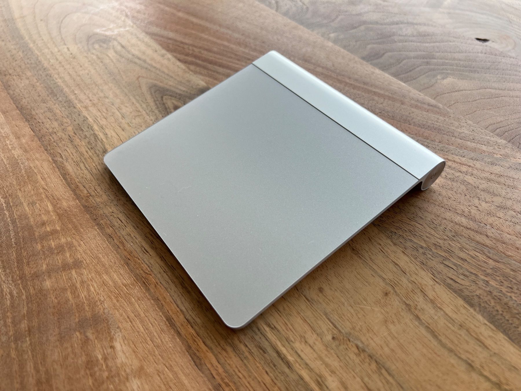 Apple Maus: Apple Magic Trackpad 1. Gen A1339 Bluetooth Aluminium – Gebraucht aus Kehrsiten von Schori8