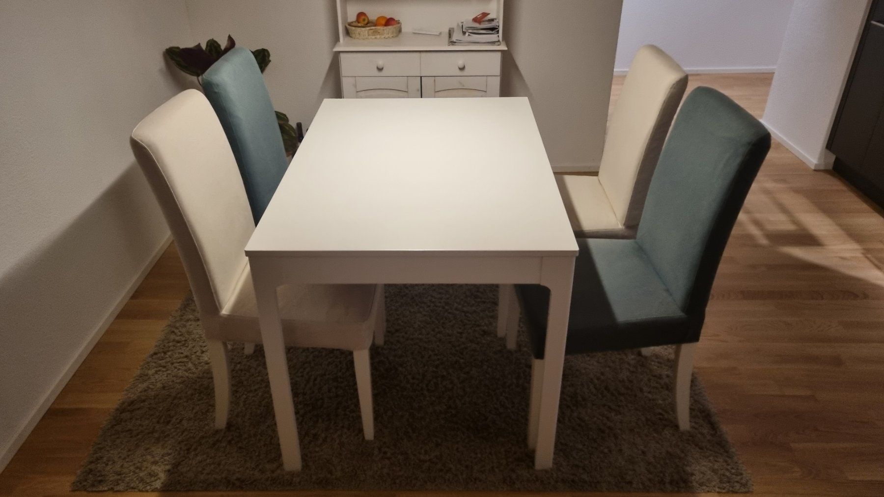 Ikea Tavoli: Ikea Tisch weiss, ausziehbar – Usato da Uster venduto da tat_x7pq