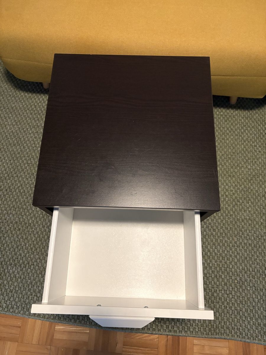 Ikea Comodini: Nachttisch IKEA in Schwarz/Weiss – Usato da Basel venduto da Puptuup 2