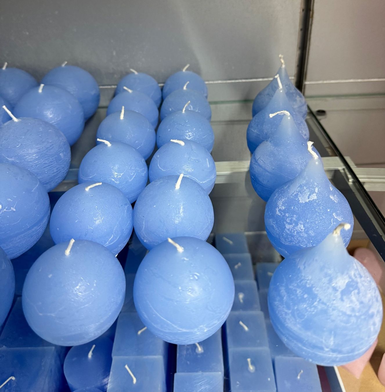 Kerzen: 044 Posten Raureif Kerzen hellblau aus Liquidation – Neu (gemäss Beschreibung) aus Derendingen von Meisterstuecke 6