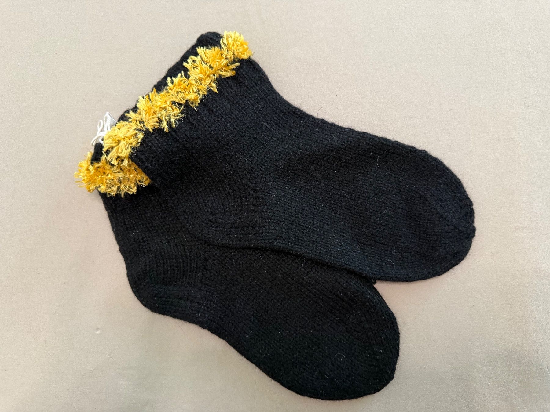 Socken: Cashmere 100%, Hand Made Knitted Socks Black – Neu und originalverpackt aus Lugano von Luswre 3