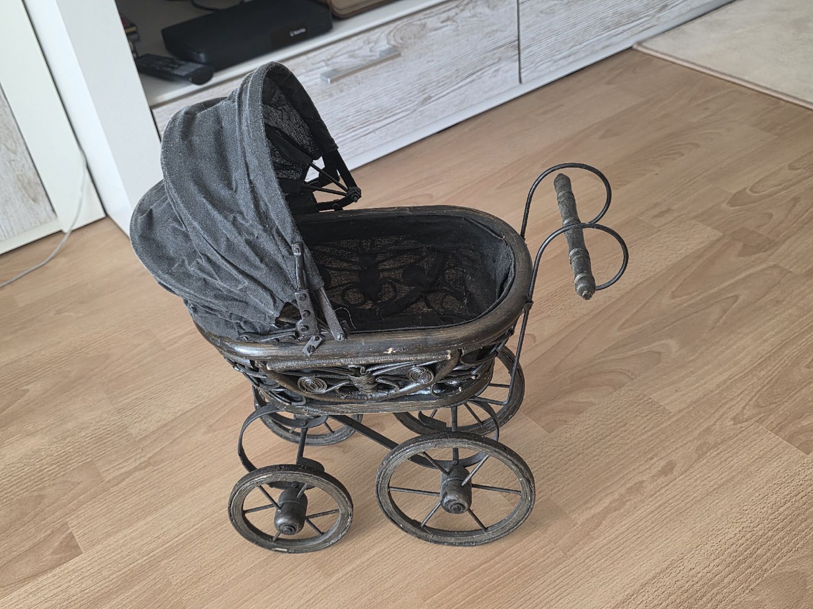 Alle Dekorationen: Puppenwagen – Gebraucht aus St.Gallen von Galaxy4 2