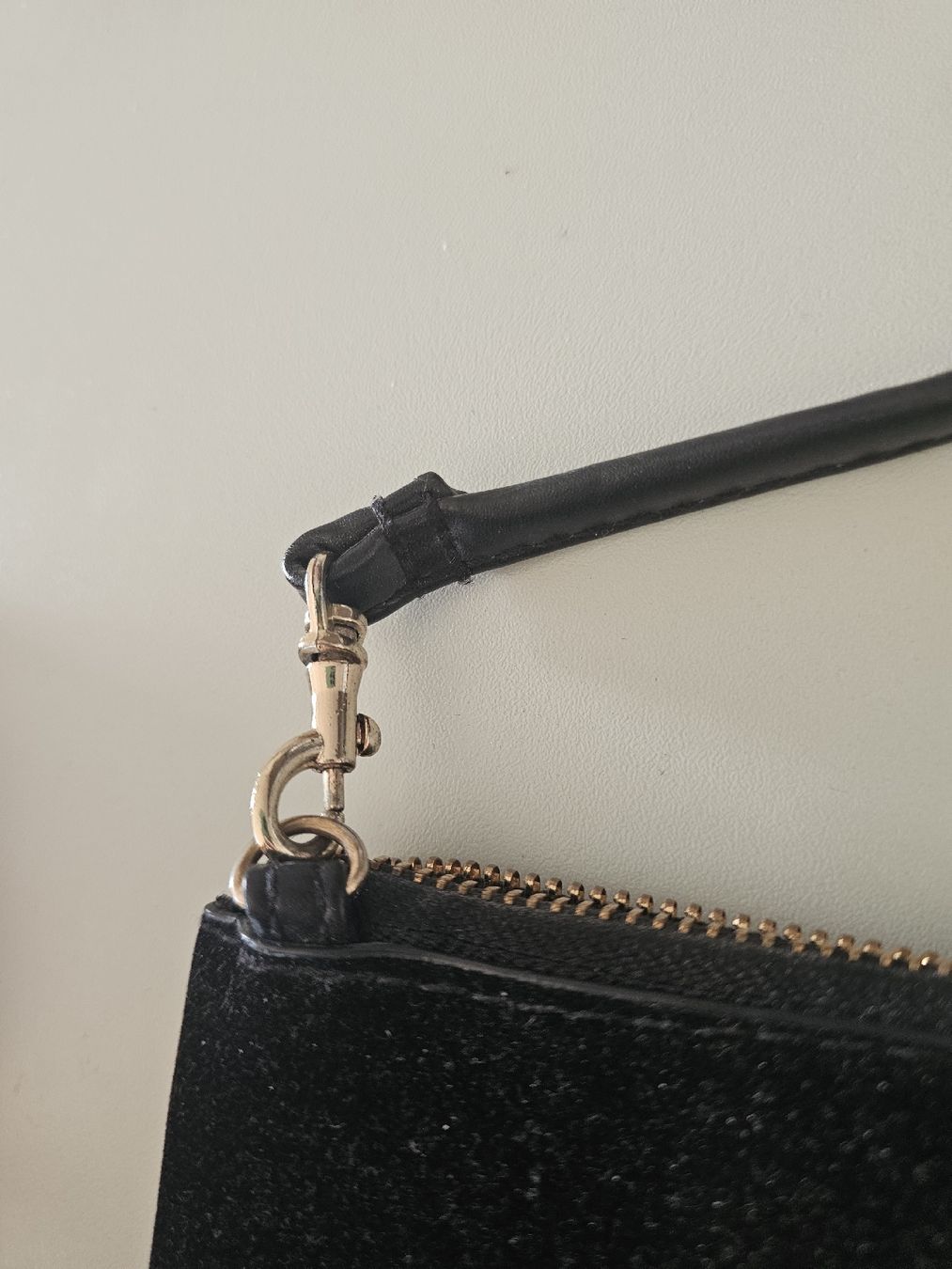Sonstige Kleidung & Accessoires: Sac bandoulière noir élégant – Gebraucht aus Forel (Lavaux) von Clelia94 3