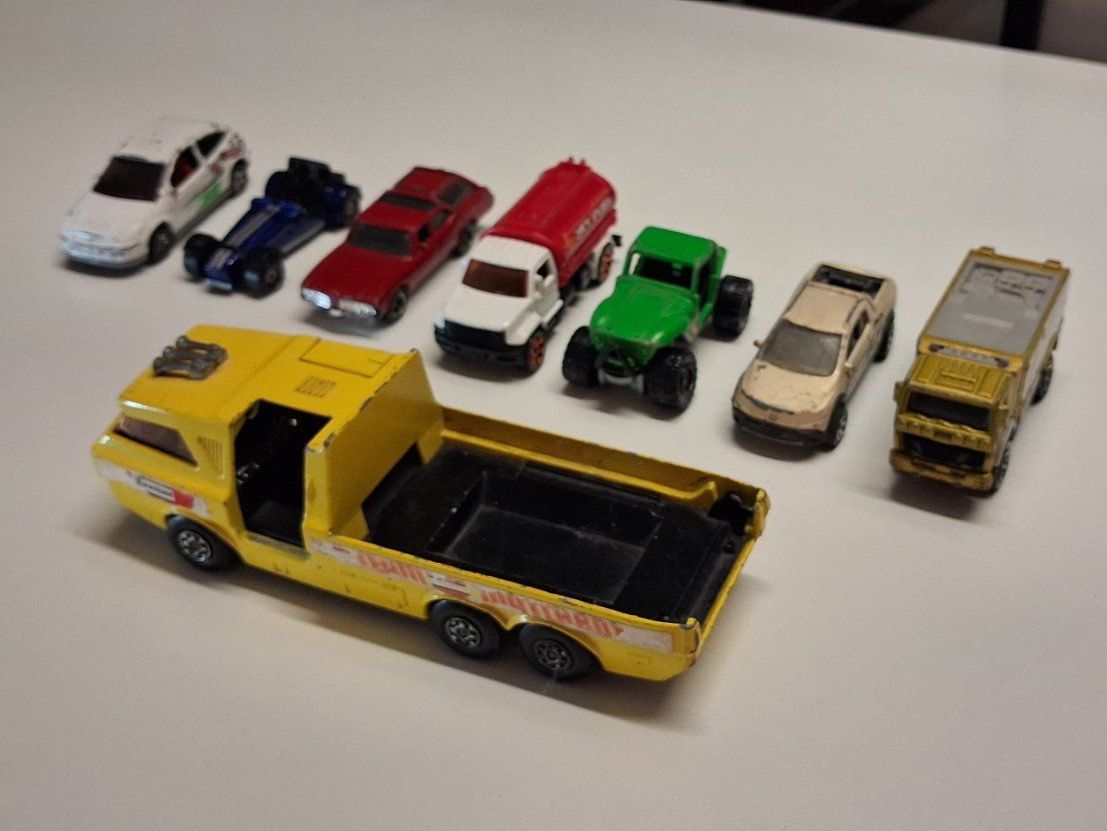 Matchbox Jouets: Matchbox 8 Autos – D'occasion à Bern par KavIndustries