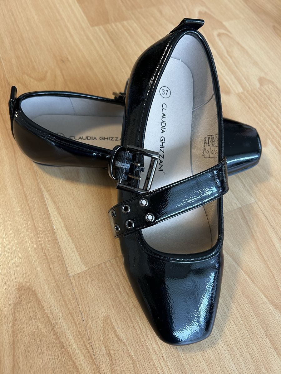 Scarpe per ragazze: Schöne Schuhe – Usato da Winterthur venduto da SoarEagle 2