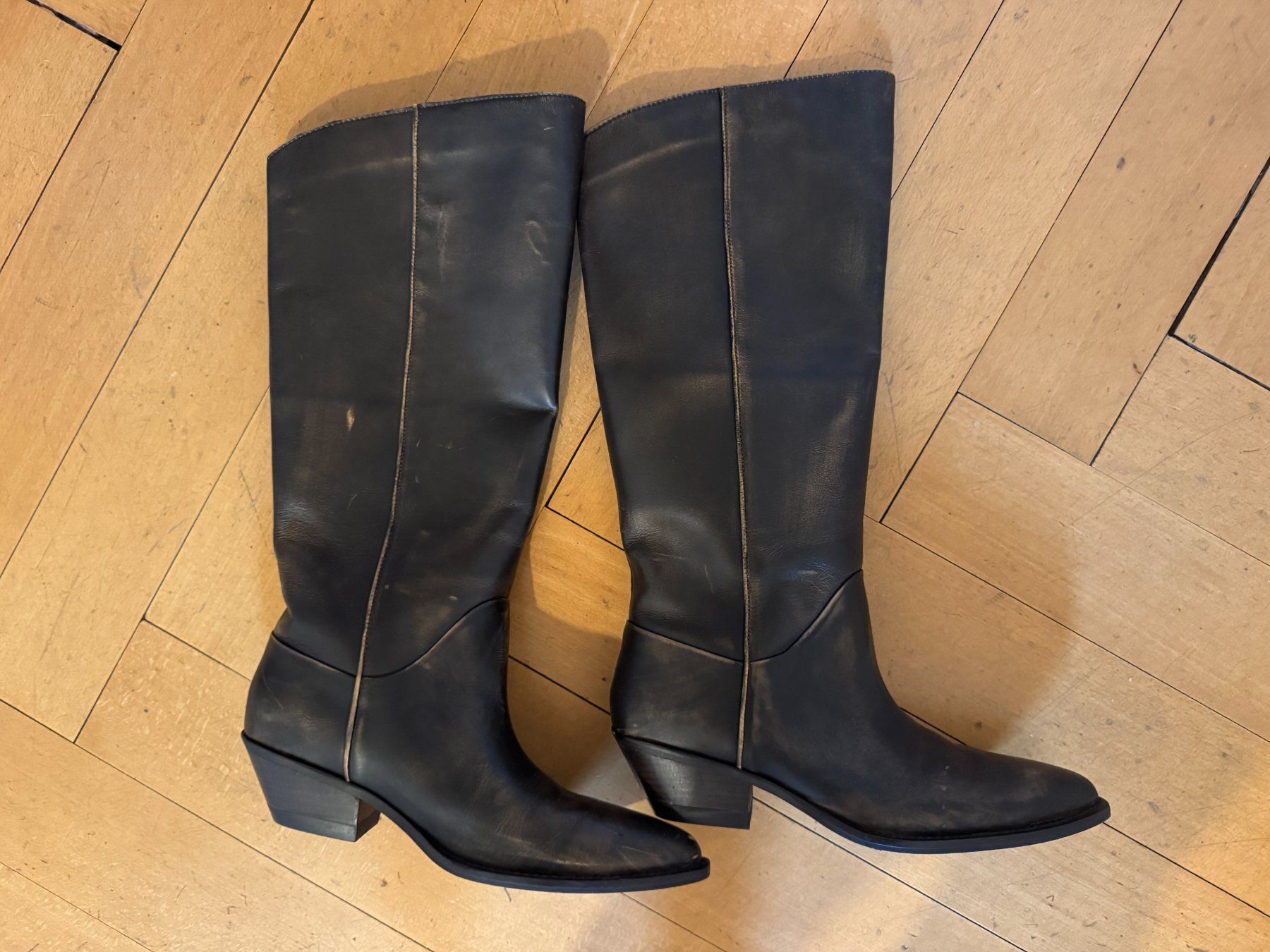 Mango Damenschuhe: Boots – Neu (gemäss Beschreibung) aus Zollikon von lui_gqg9