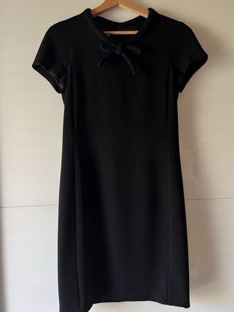 Petite robe noire Moschino