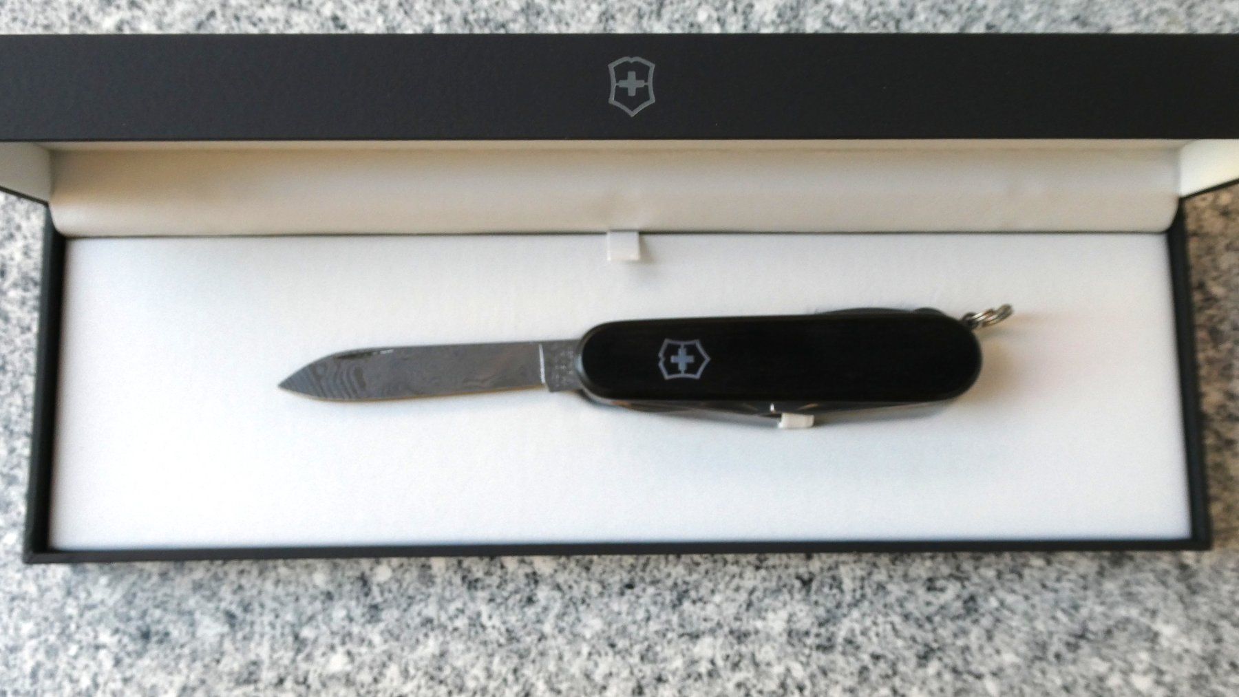 Victorinox Taschenmesser: Victorinox Damast 2011 – Neu und originalverpackt aus Niederlenz von Fremp 1