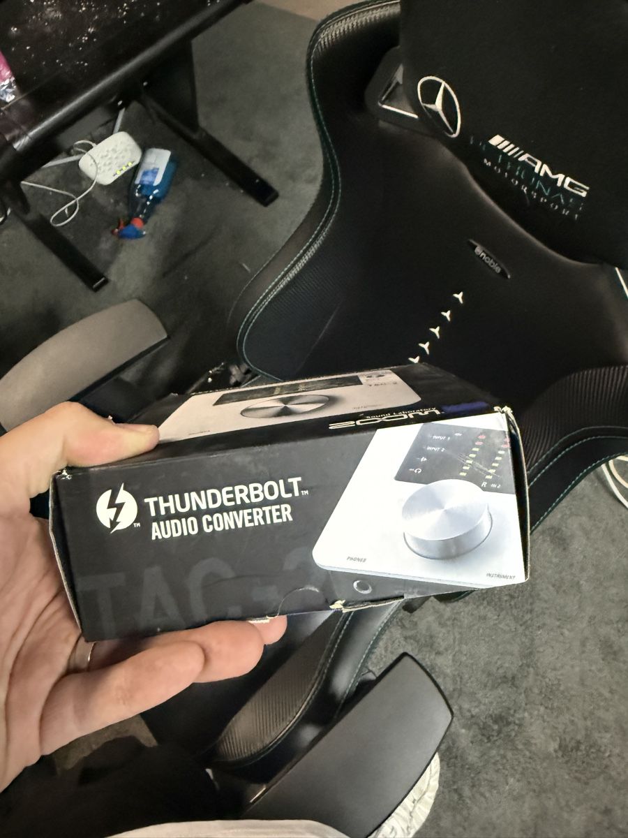 Zoom Attrezzatura per studi di registrazione: Zoom TAC-2 Thunderbolt 2 Audio Interface – Usato da Rain venduto da grmv 1