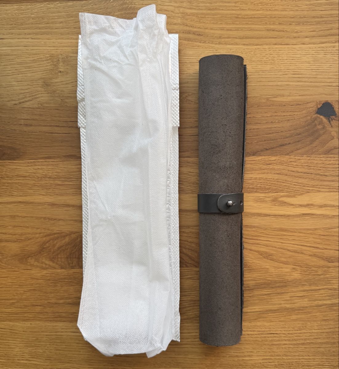 Strumenti musicali: Didgeridoo Playing Pad - Leder 30x30cm  NEU Originalverpackt – Nuovo e nell'imballaggio originale da Oensingen venduto da Francos 1
