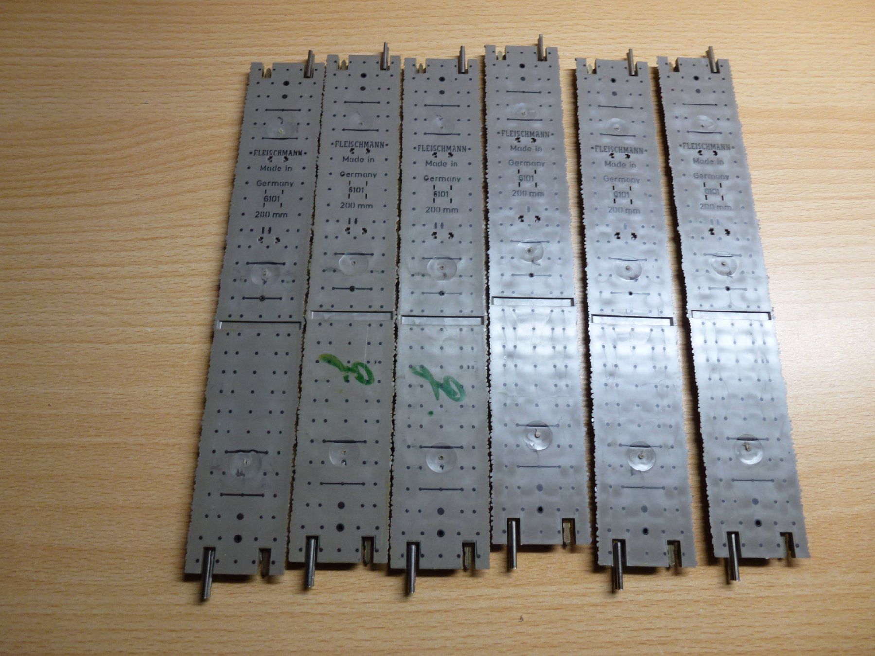 Fleischmann Modellini di ferrovie: Fleischmann H0 Profigleis 6x6101 – Usato da Hombrechtikon venduto da Se9 5