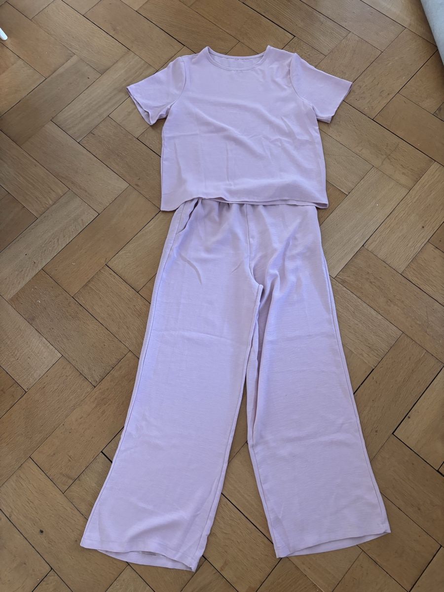 Kleiderpakete: Hose u. Shirt - 2-teilig, M – Gebraucht aus Zürich von gucks
