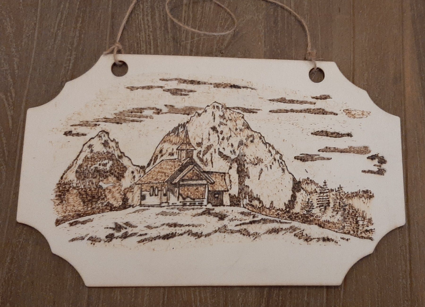 Articoli in legno: Mythen, Schwyz – Usato da Seewen SZ venduto da EK-MNE-CH
