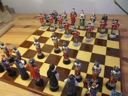 Schach Spiel Handarbeit - Jede Figur ist detaigetreu bemalt
