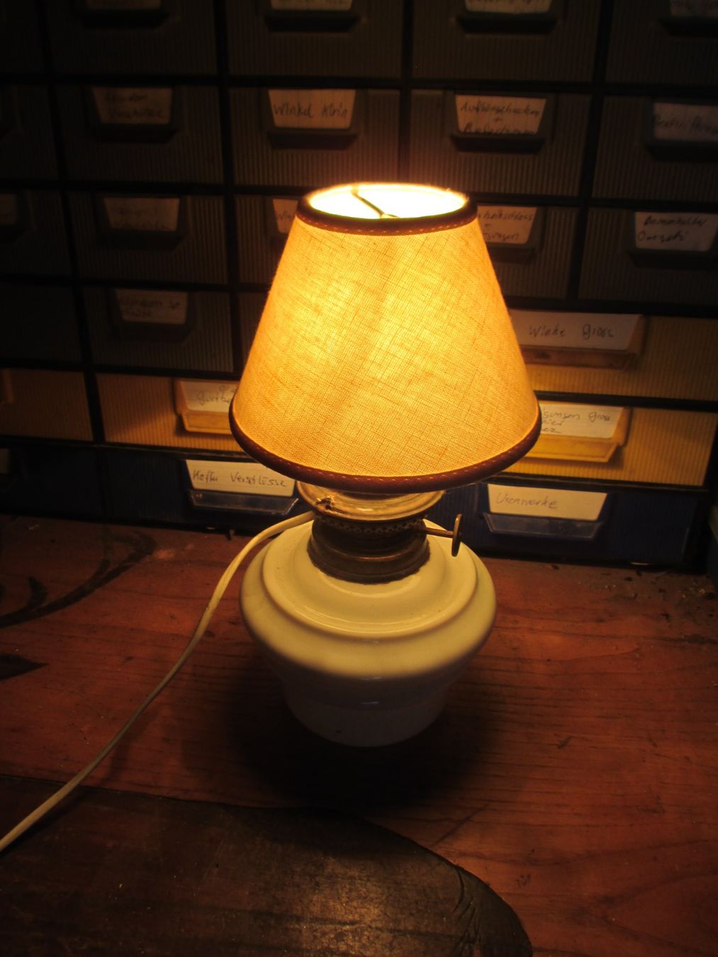 Lampade: Antike Lampe elektrifiziert – Usato da Weier im Emmental venduto da waefler03 1